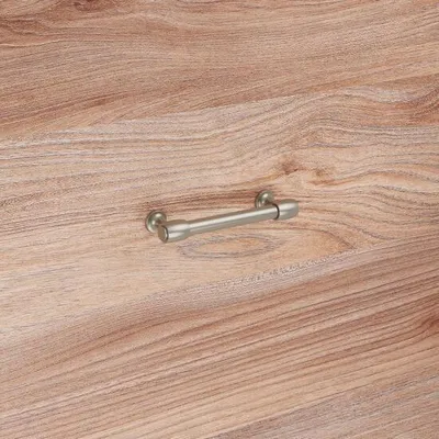 Immagine prodotto di Maniglia per mobili in zamak, distanza tra i fori di 128 mm, finitura nichelata
