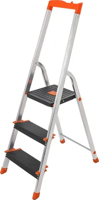 A three-step aluminum ladder with orange accents and a black tool tray.
