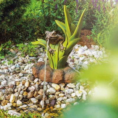Image de esotec Gargouille avec pompe solaire FROSCH figure de bassin figure de jardin H=22cm 101661