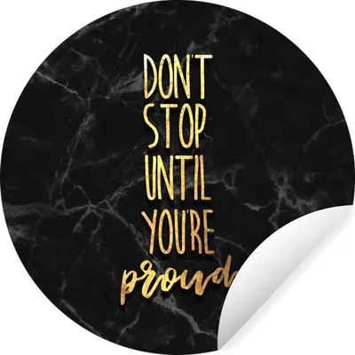 Produktbild von MuchoWow® Runde Wandtattoo - Wandsticker Tapete Aufkleber Zitat - Stolz - Gold - Marmor Ø 100 cm Selbstklebend und Repositionierbar - Wandaufkleber - Kreis - Tapetenkreis - Wandbild rund - Schlafzimmerdekoration - Wanddeko - runde Tapete - Kunst für zu Hause