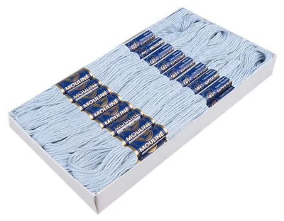 24 Docken Stickgarn / Sticktwist 100% Baumwolle Stickerei blassblau