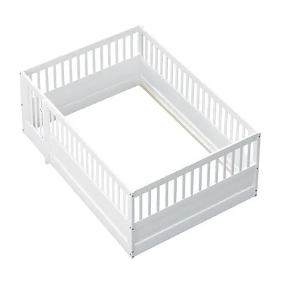 Produktbild von Flieks Kinderbett 140x200cm ohne Lattenrost, Spielbett Bodenbett mit Rausfallschutz, Doppelbett Holzbett mit Tür und Zaun, Weiß