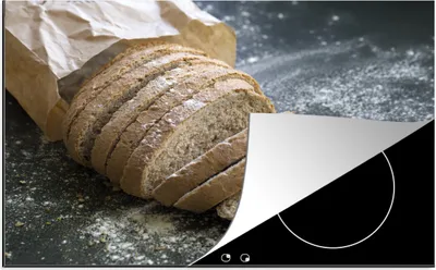 Produktbild von KitchenYeah© Herdabdeckplatte Aufgeschnittenes Brot auf dunklem Hintergrund , 80x52cm, Küche Deko, Glaskeramikkochfeld Herdabdeckung, Abdeckplatte fùr Kochfeld