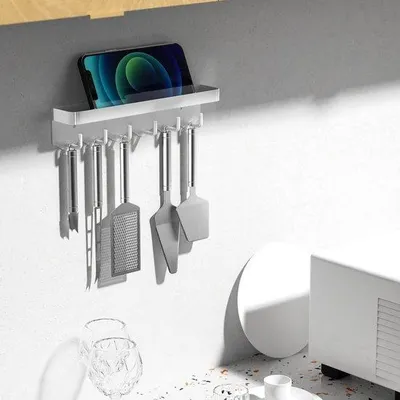Produktbild von Schlüsselregal mit Ablage und 6 Haken, platzsparender tragbarer Organizer Schlüsselregal, Schlüsselhalter, bohrfrei, Wandmontage für Schlüssel, Aufbewahrung am Eingang, hängendes Küchenbesteck