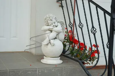 Immagine prodotto di Angelo palla statua figura statuette scultura sculture decorazione giardino