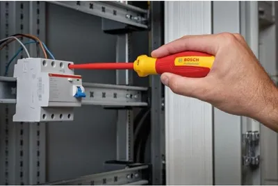Produktbild von Schraubendreher VDE Bosch SL/PZ2x125, Isoliert bis 1000 V, Ergonomischer Griff, PZ-Spitze