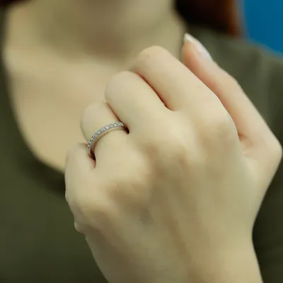 Produktbild von 0,19 Carat Diamant halbrund Memoire Ring 14 Karat Weißgold - 62 (19,70 mm)