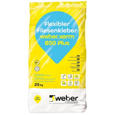 A bag of weber.xerm 850 plus Fliesenkleber.