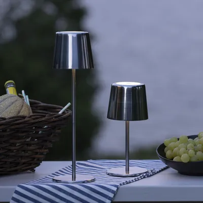 Produktbild von Mobile LED Tischlampe für Außen & Innen mit CCT & USB - Silber