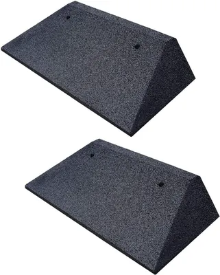 Immagine prodotto di set di rampe per cordoli bepco (2 pezzi) - nero, con rondelle incassate per il fissaggio, ciascuna lunga 50 cm, alta 6 cm, con bordo smussato su entrambi i lati
