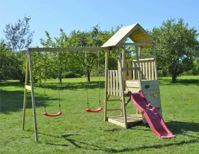 Obrázok produktu pre Drevená hracia veža Salamander s lezeckou stenou, hojdačkou, pieskoviskom a šmykľavkou červená
