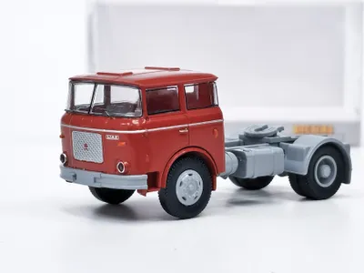 Produktbild von LIAZ 706 SZM (1976) rot/grau Brekina 1:87