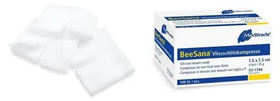 Produktbild von BeeSana® Vliesschlitzkompresse, unsteril, 4-fach, 30 g, 7,5 x 7,5 cm, 1 Packung = 100 Stück