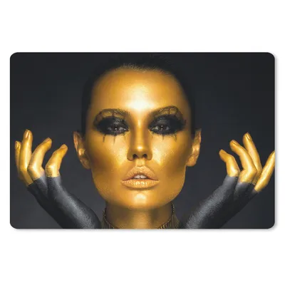Produktbild von MuchoWow® Schreibtischunterlage Frau - Porträt - Gold - Luxus - Schwarz 60x40 cm - XXL Mauspad - Großes Mauspad