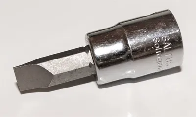 Produktbild von SALTUS 3/8" Bit-Einsatz 8 mm 5130 Stecknuss Schlitz Nuss Vierkantantrieb