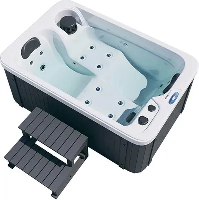 Produktbild von Home Deluxe - Outdoor Whirlpool HORIZON Plus - inkl..Treppe und Thermoabdeckung, ca. 115 x 175 x 70 cm, inkl. Heizung und Massage I Whirlpool Badewanne Outdoor Badewanne