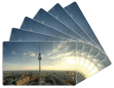 Produktbild von Wallario Frühstücksbrettchen 6er Set aus Glas, je 14 x 23 cm, mit rutschfesten Füßen, Motiv Fernsehturm Berlin mit Panoramablick über die Stadt