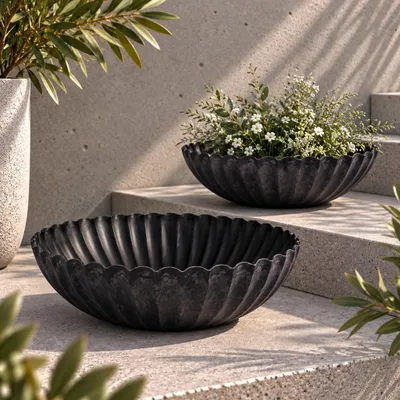 Produktbild von Runde Pflanz-Schalen gewellt für draussen schwarz marmoriert 28 cm