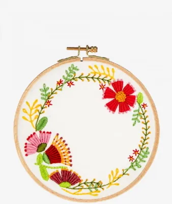 Image de Kit de broderie DMC Fleurs d'automne avec cadre à broder, pré-imprimé