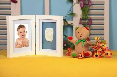 Productafbeelding van Dubbele Fotolijst met Afdrukkit voor Baby's Hand- en Voetafdruk