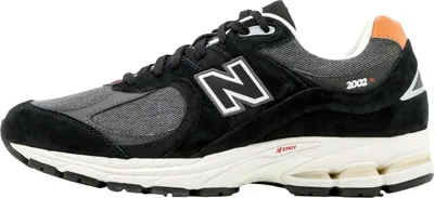 Productafbeelding van New Balance sneakers, model M2002REB, kleur zwart, maat 41