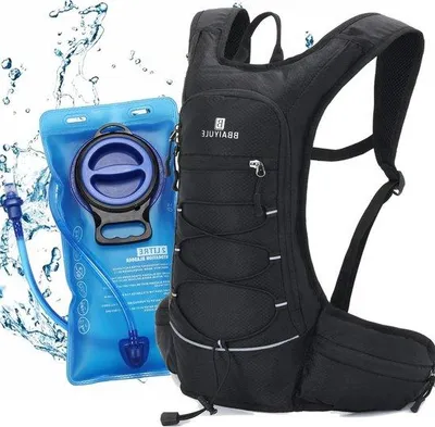 Produktbild von Famanu Trinkrucksack 2 l mit Trinkblase - Leichter Rucksack für Outdoor-Aktivitäten - Schwarz