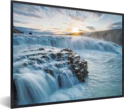 Produktbild von MuchoWow® Gerahmtes Poster Wasserfall - Wasser - Steine - Sonne - Natur 80x60 cm - Poster mit Schwarzem Bilderrahmen Wandposter Rahmen Foto Bilder - Schwarzem - Mit Gestell