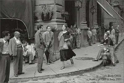Obrázek produktu pro American Girl In Italy, 1951 Ruth Orkin Art Print 90 x 60 cm