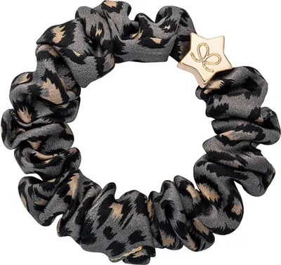 Produktbild von By Eloise London Gold Star Skinny Silk Scrunchie Grey Leopard