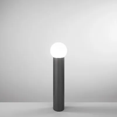 Immagine prodotto di Lampada da esterno SKITTLE nera con diffusore sferico, 65 cm. (1xE27)