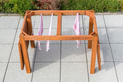 Merxx Gartentisch Trockentisch Eukalyptus natur 60 cm x 100 cm x 75 cm