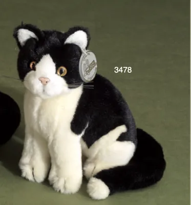 Produktbild von Förster Stofftier Kleine Katze sitzend 20 cm schwarz-weiß