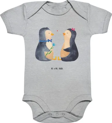 Produktbild von Mr. & Mrs. Panda babykleidung body Pinguin Pärchen 1. - 3. Monat - Heather Grey - Geschenk, Babybody, Liebe, Hochzeitstag, Pinguine, strampelanzug, Strampler, Verknallt