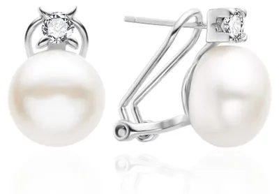 Image de Jolies boucles d'oreilles en argent avec perle d'eau douce AGT-E134KKW-P