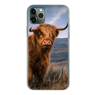 Produktbild von MuchoWow® Handyhülle Schutzhülle Hülle für iPhone 11 Pro Max Schottischer Highlander - Berg - Wasser - Natur - Kuh Silikon Softcase Handy Hülle - Schutz