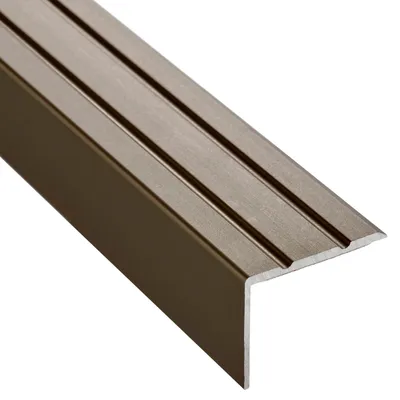 Produktbild von SOTECH Treppenprofil 1000 x 25 x 18 mm bronze eloxiert selbstklebend