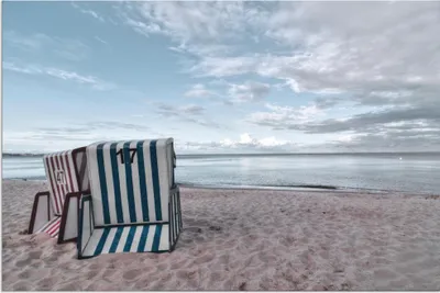 Produktbild von ARTland Wandbild Alu für Innen & Outdoor Einsame Strandkörbe am Ostseestrand Größe: 30x20 cm