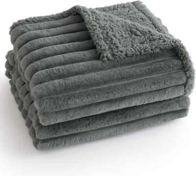 Obrázok produktu pre Nepremokavá deka pre psov - 76 x 102 cm - umývateľná - sherpa a zamatová tkanina - dvojvrstvová - sivá