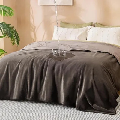 Produktbild von Hundedecke Liebesdecke wasserdicht 218x274 cm Braun Fleece beidseitig waschbar