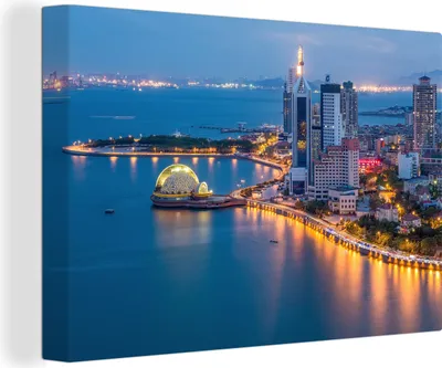 Produktbild von OneMillionCanvasses® - Leinwandbilder - 140x90 cm, Nachtaufnahme der Stadt Qingdao in China, Wandbilder Kunstdruck Wanddekoration - Foto auf Leinwand - Gemälde auf Holzrahmen