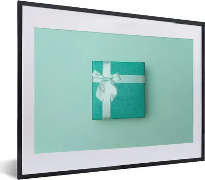 Produktbild von MuchoWow® MuchoWow® Gerahmtes Poster Mintgrünes Geschenk 40x30 cm - Poster mit zchwarzem Bilderrahmen - Bilderrahmen - Poster im Rahmen
