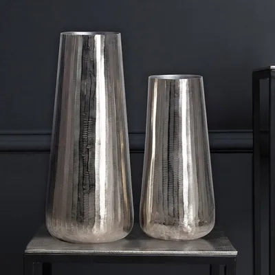 Produktbild von WOHNLING Deko Vase 2er Set Aluminium Silber Rund Blumenvase Modern Dekovase 2-teilig für Blumen Alu Tischvase Wohndeko Metall Tischdeko Handgefertigt