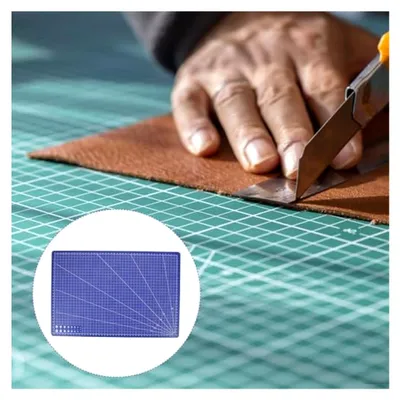 Produktbild von 2 Stück A3 PVC Schneidematten für Bastelarbeiten und Nähen