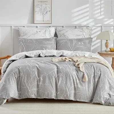 Produktbild von Unyqoos® Wendbarer Bettbezug 200x200 cm – Microfaser-Polyester, 2x Kissenbezüge 50x75 cm, Zweigmuster, Reißverschluss & 4 Eckbänder, waschbar 40°C