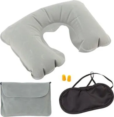 Image de Kit de voyage Plonet : coussin, bandeau et bouchons d'oreille.