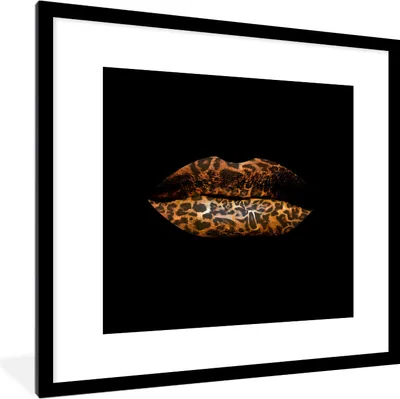 Produktbild von MuchoWow® MuchoWow® Gerahmtes Poster Lippen - Tigerdruck - Schwarz 40x40 cm - Poster mit zchwarzem Bilderrahmen - Poster - Plakat im Rahmen