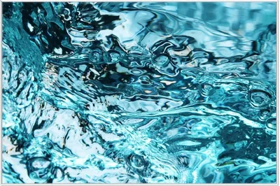 Produktbild von Wallario Wandbild Frisches blaues Wasser in Aufruhr, Größe: 61 x 91,50 cm, Poster mit weißem Aluminiumrahmen