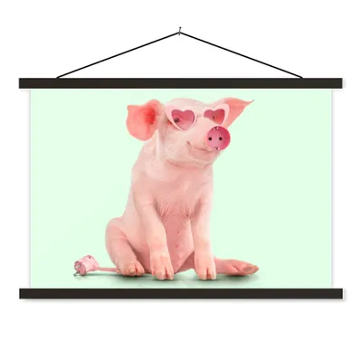Produktbild von MuchoWow® Textilposter Schwein - Rosa - Brille - Sockel - Tiere 120x80 cm mit schwarzem Rahmen - Wanddeko