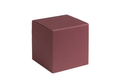 Produktbild von Geschenkbox Qubus aus offener Wellpappe, Geripptes Karton BORDEAUX, Format 12x12x12cm, 100 St.