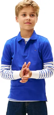 Produktbild von Tommy Hilfiger Jungen Poloshirt Kurzarm Flag Regular Fit, Blau (Majesty Blue), 8
